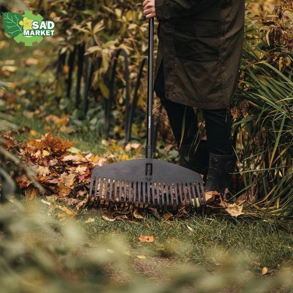 Граблі пластикові з ручкою Fiskars Solid L (135016) 1003465 фото