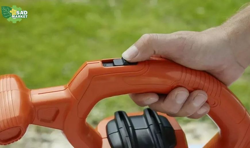 Пилосос-повітродувка садовий електричний BLACK+DECKER BEBLV 260 BEBLV260 фото