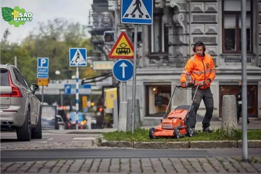 Аккумуляторная газонокосилка Husqvarna LC 551iV 9706260-01 фото