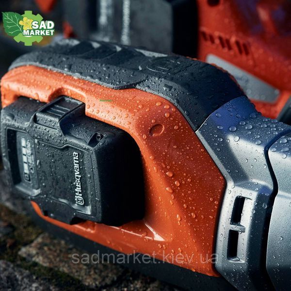 Аккумуляторные удлинённые ножницы для живой изгороди Husqvarna 520iHE3 9679158-13 фото