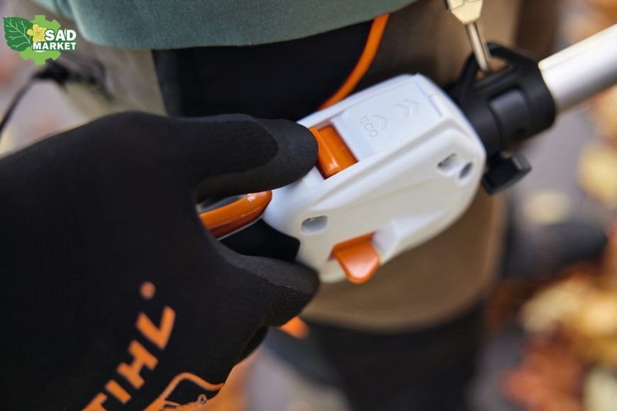Комбидвигатель аккумуляторный STIHL KMA 120 R, 1.35 л.с. FA080116820 фото
