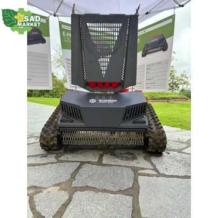 Газонокосилка-робот с дистанционным управлением BlueBird FM 24-70, BlueBird FM 24-70; Пульт; Зарядное устройство для пульта 889360 фото